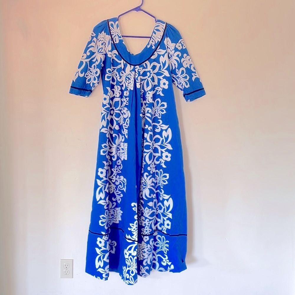 Size S Vintage AUTHENTIC Hawaiian Mu‘umu‘u